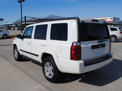 jeep commander 2008 white suv gasoline 6 cylinders 2 wheel drive automatic 76087