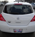 nissan versa 2010 white hatchback gasoline 4 cylinders front wheel drive automatic 79925