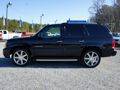 cadillac escalade 2004 black suv gasoline 8 cylinders all whee drive automatic 27569