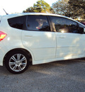honda fit 2011 white hatchback gasoline 4 cylinders front wheel drive automatic 32901