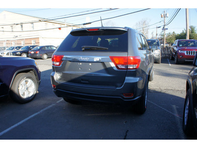 jeep grand cherokee 2012 gray suv laredo gasoline 6 cylinders 4 wheel drive automatic with overdrive 08844