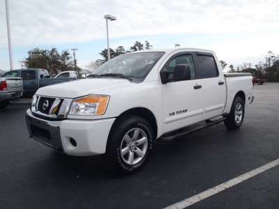 nissan titan 2008 white se gasoline 8 cylinders 2 wheel drive automatic with overdrive 28557
