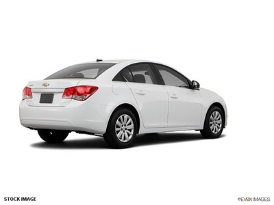chevrolet cruze 2011 sedan ls gasoline 4 cylinders front wheel drive 6 speed automatic 55313
