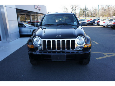 jeep liberty 2006 black suv limited gasoline 6 cylinders 4 wheel drive automatic with overdrive 08844