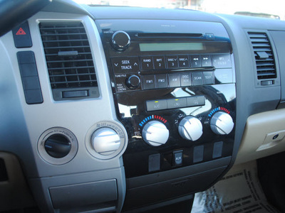 toyota tundra 2009 white grade 4x4 flex fuel 8 cylinders 4 wheel drive automatic 75228