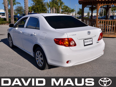 toyota corolla 2010 white sedan le gasoline 4 cylinders front wheel drive automatic 32771