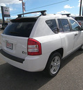 jeep compass 2007 white suv gasoline 4 cylinders 4 wheel drive automatic 81212