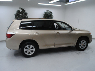 toyota highlander 2009 tan suv gasoline 6 cylinders front wheel drive automatic 91731