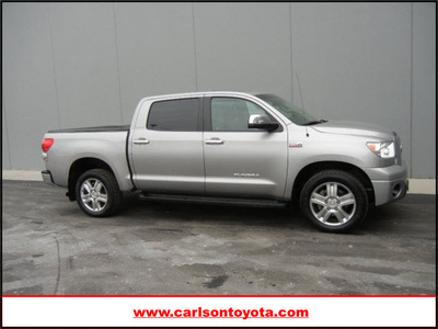 toyota tundra 2007 silver pickup truck limited 4x4 crew cab gasoline 8 cylinders 4 wheel drive automatic 55448