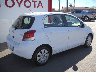 toyota yaris 2010 white gasoline 4 cylinders front wheel drive automatic 79925