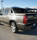 chevrolet avalanche 2010 gray suv flex fuel 8 cylinders 2 wheel drive automatic 76087