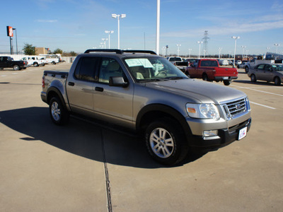 ford explorer sport trac 2008 lt  gray suv xlt gasoline 6 cylinders 2 wheel drive automatic with overdrive 76108