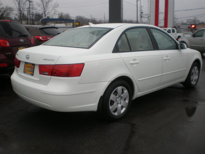 hyundai sonata 2009 white sedan gasoline 4 cylinders front wheel drive automatic 13502