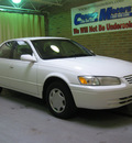toyota camry 1999 white sedan ce gasoline 4 cylinders front wheel drive automatic with overdrive 44883