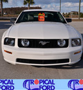 ford mustang 2005 white coupe gt gasoline 8 cylinders rear wheel drive automatic 32837