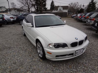 bmw 3 series 2002 white coupe 325ci gasoline 6 cylinders rear wheel drive 5 speed with overdrive 45324