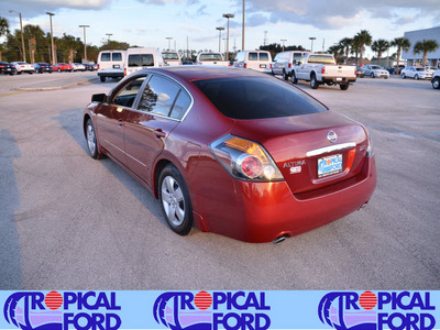 nissan altima 2008 red sedan s gasoline 4 cylinders front wheel drive automatic 32837