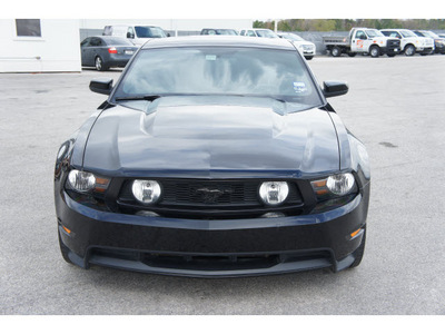 ford mustang 2010 black coupe gt premium gasoline 8 cylinders rear wheel drive automatic 77388