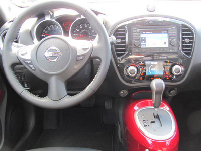 nissan juke 2012 red sl gasoline 4 cylinders all whee drive automatic 33884