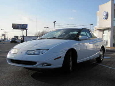 saturn s series 2002 white coupe sc2 gasoline 4 cylinders front wheel drive automatic 46410