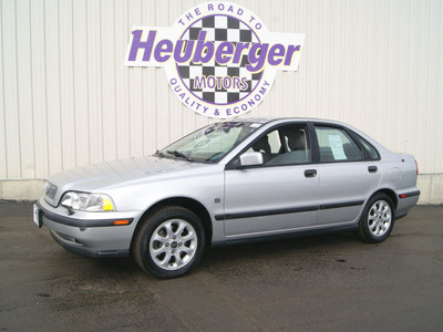 volvo s40 2000 silver sedan gasoline 4 cylinders front wheel drive automatic 80905