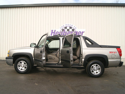 chevrolet avalanche 2003 light pewter suv 1500 z71 gasoline 8 cylinders 4 wheel drive automatic 80905