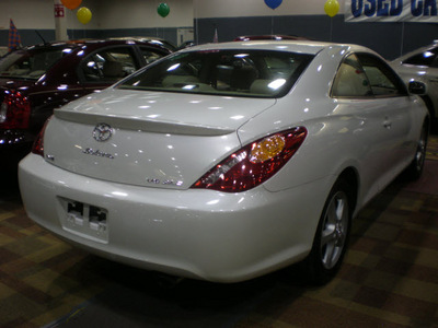 toyota camry solara 2005 white coupe gasoline 6 cylinders front wheel drive automatic 13502