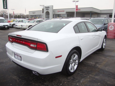 dodge charger 2011 white sedan gasoline 6 cylinders rear wheel drive automatic with overdrive 60443