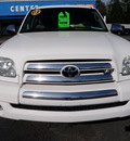 toyota tundra 2003 white sr5 gasoline 8 cylinders 4 wheel drive automatic 32401