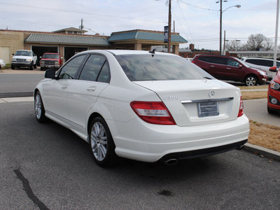 mercedes benz c class 2008 white sedan c300 luxury gasoline 6 cylinders rear wheel drive automatic 27591