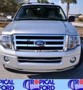 ford expedition 2011 silver suv xlt flex fuel 8 cylinders 2 wheel drive automatic 32837