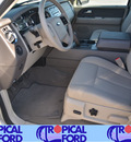 ford expedition 2011 silver suv xlt flex fuel 8 cylinders 2 wheel drive automatic 32837