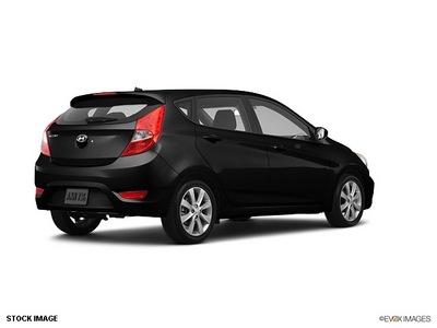 hyundai accent 2012 hatchback se gasoline 4 cylinders front wheel drive 6 speed automatic 47130