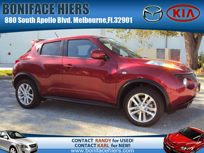 nissan juke 2011 red sv gasoline 4 cylinders front wheel drive automatic 32901