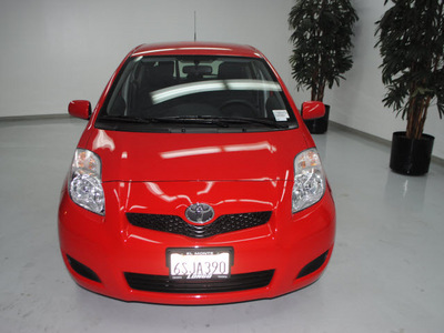toyota yaris 2011 absolutely red hatchback gasoline 4 cylinders front wheel drive automatic 91731