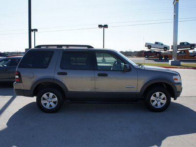 ford explorer 2006 mocha suv xlt gasoline 6 cylinders rear wheel drive automatic with overdrive 76087