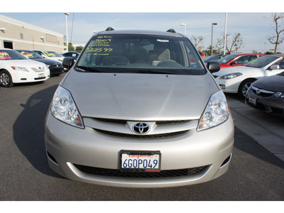 toyota sienna 2009 silver van le 7 passenger gasoline 6 cylinders front wheel drive automatic 91761