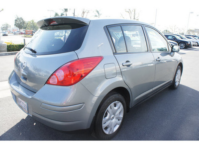 nissan versa 2010 dk  gray hatchback 1 8 s gasoline 4 cylinders front wheel drive automatic 91761