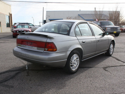 saturn s series 1998 gray sedan sl2 gasoline 4 cylinders twin cam front wheel drive automatic 80229