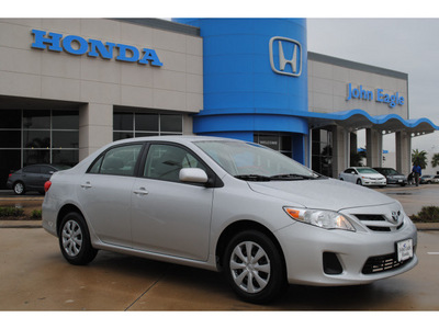 toyota corolla 2011 silver sedan le gasoline 4 cylinders front wheel drive automatic 77065