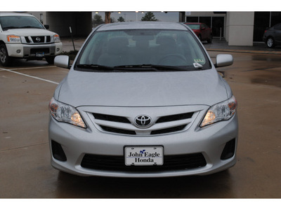 toyota corolla 2011 silver sedan le gasoline 4 cylinders front wheel drive automatic 77065