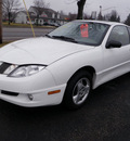 pontiac sunfire 2004 white coupe gasoline 4 cylinders front wheel drive automatic 14224