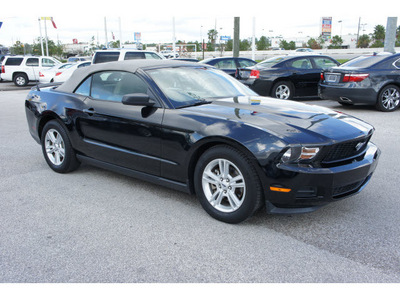 ford mustang 2011 black v6 gasoline 6 cylinders rear wheel drive automatic 77388