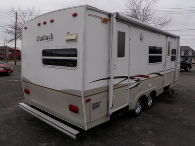 liteway outback 2003 white 25ft  14224