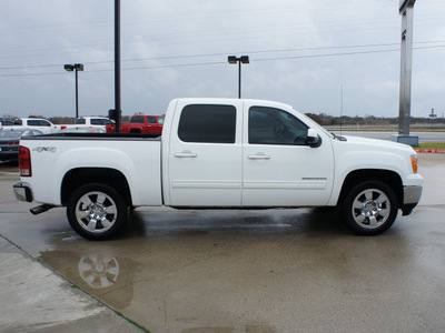 gmc sierra 1500 2011 white slt flex fuel 8 cylinders 4 wheel drive automatic 76087