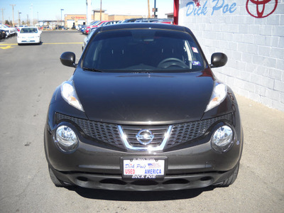 nissan juke 2011 brown gray gasoline 4 cylinders front wheel drive automatic 79925