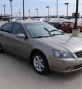 nissan altima 2005 gray sedan 2 5 s gasoline 4 cylinders front wheel drive automatic 76087