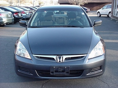 honda accord 2006 dk  gray sedan lx special edition gasoline 4 cylinders front wheel drive automatic 06019