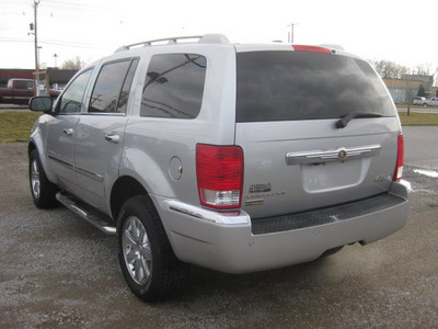 chrysler aspen 2009 silver suv limited flex fuel 8 cylinders all whee drive automatic 62863