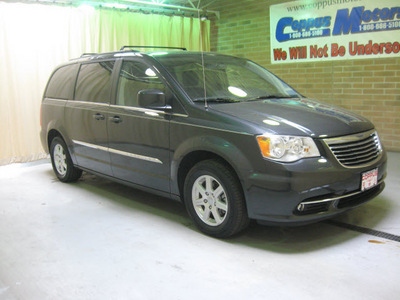 chrysler town and country 2011 dk  gray van touring flex fuel 6 cylinders front wheel drive automatic 44883